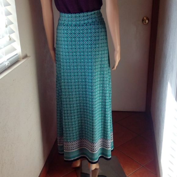 STUDIO M Multicolored Skirt - Picture 7 of 8